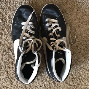 Men’s Nike original shoes size 12